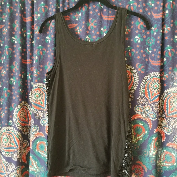Free! Sequin tank top. 5 for 25 - Picture 4 of 5